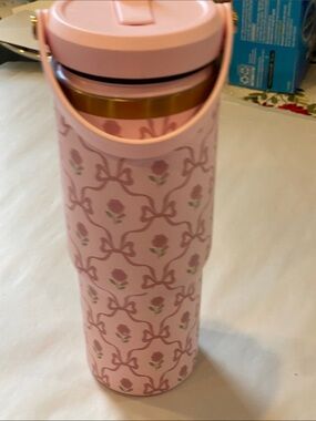 Hydrapeak PINK Rosette Floral Bows Water Bottle Tumbler COQUETTE Cup 32OZ